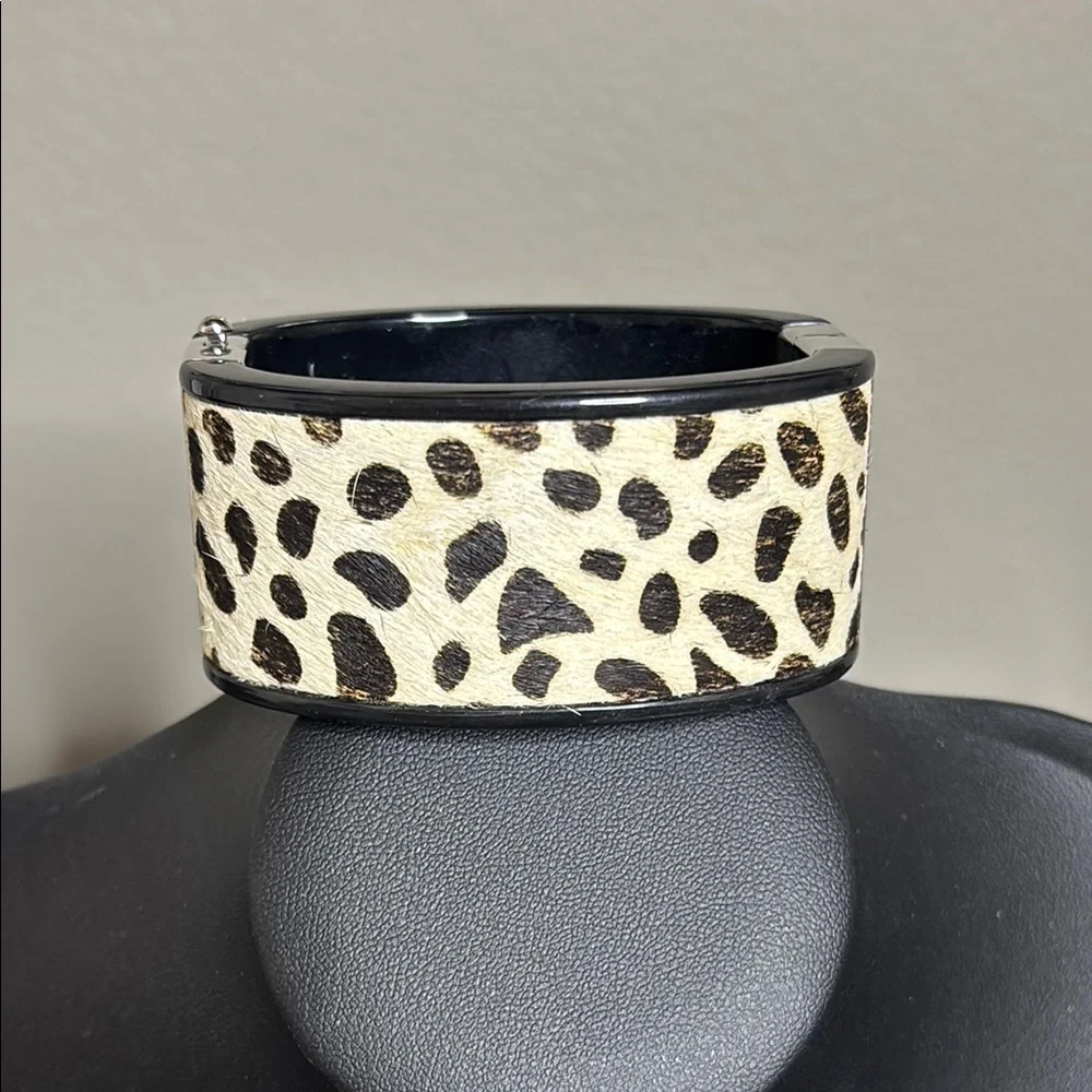 CN Marked Chunky Furry Leopard Print Bangle Clamper Bracelet